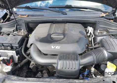 2015 Jeep Grand Cherokee Laredo z USA, uszkodzony, nr VIN 1C4RJFAG0FC209443